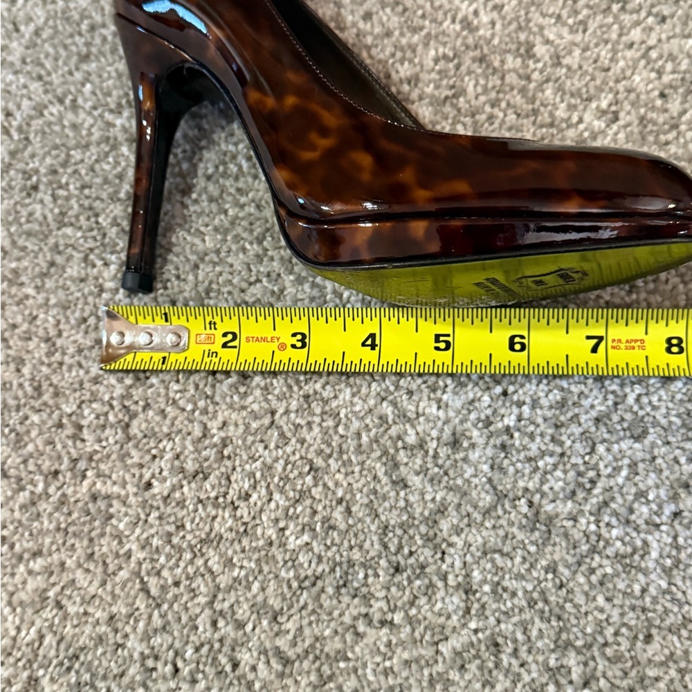 Stuart Weitzman Tortoise Shell Heels - Picture 9 of 13